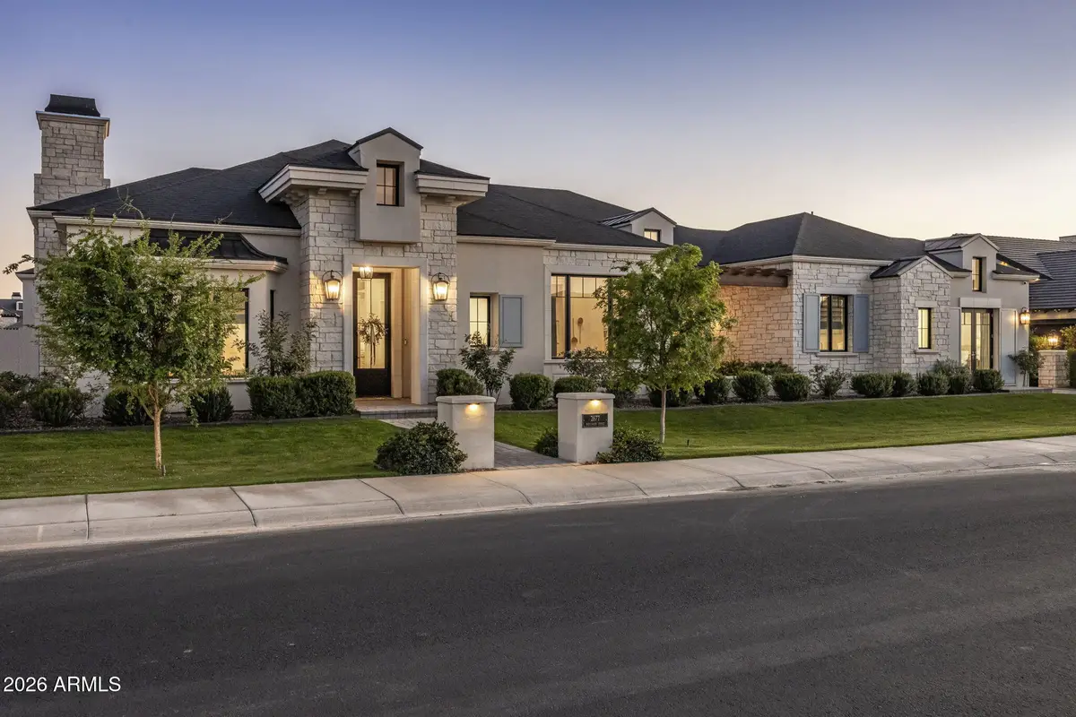 2677 E Maplewood Street, Gilbert, AZ 85297 - #1