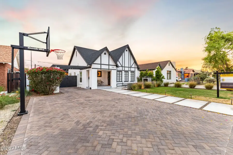 1109 W Lynwood Street, Phoenix, AZ 85007 - #2