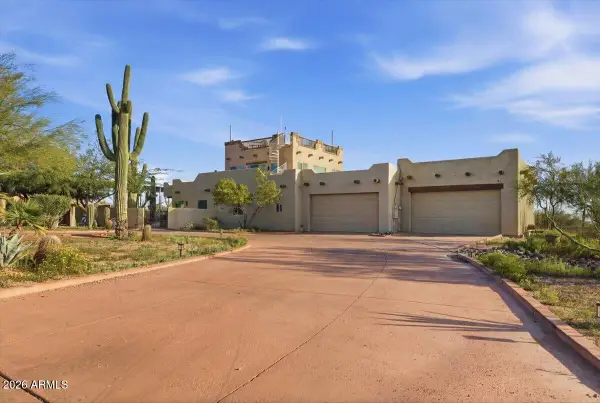 825 E Moon Vista Street, Apache Junction, AZ 85119