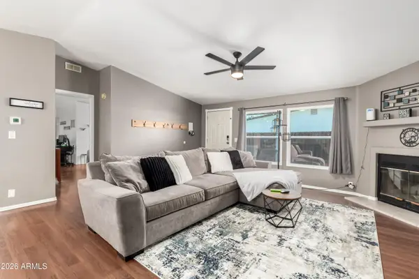 18047 N 1st Street, Phoenix, AZ 85022