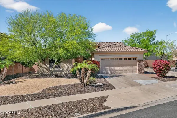 27834 N Gidiyup Trail, Phoenix, AZ 85085