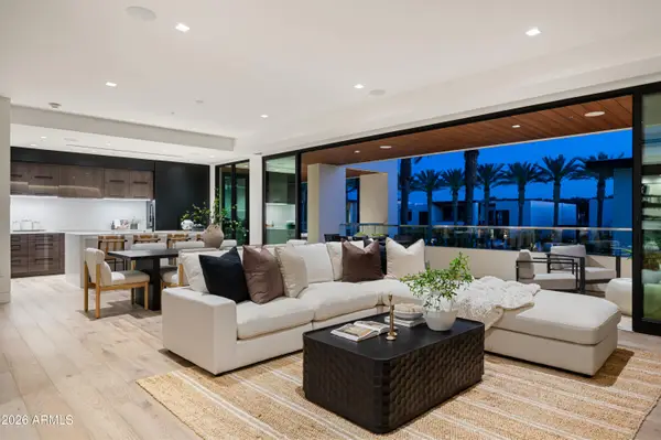 6587 N Palmeraie Boulevard #2002, Paradise Valley, AZ 85253