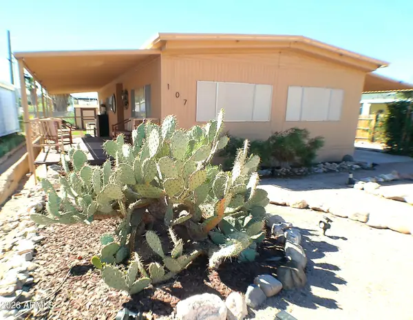 107 E Donna Drive, Queen Valley, AZ 85118