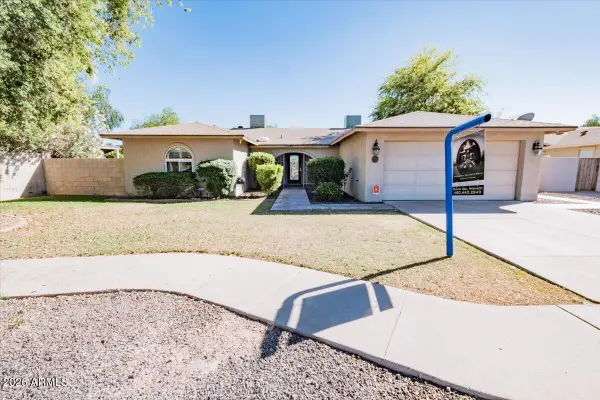 2533 W Laguna Azul Avenue, Mesa, AZ 85202
