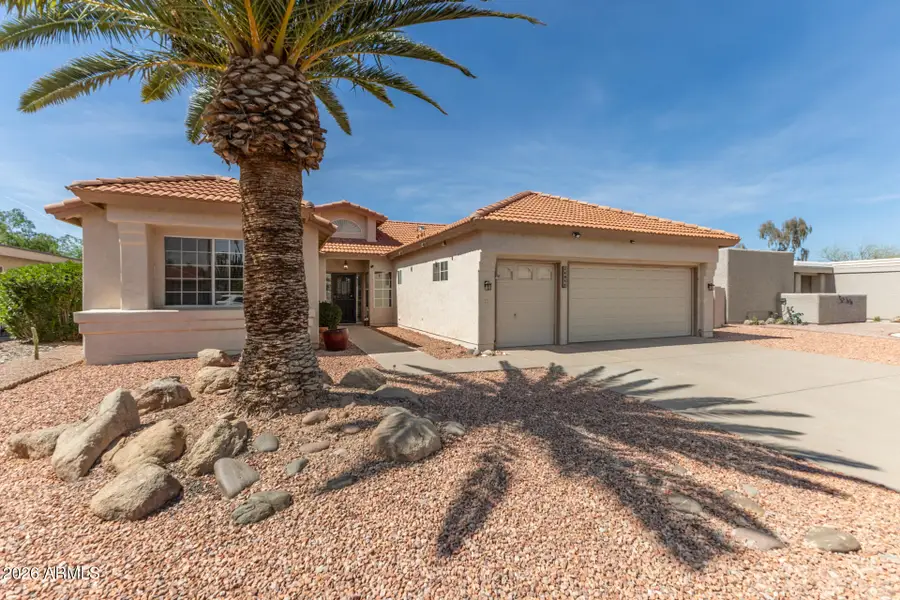 26052 S Glenburn Drive, Sun Lakes, AZ 85248 - #3