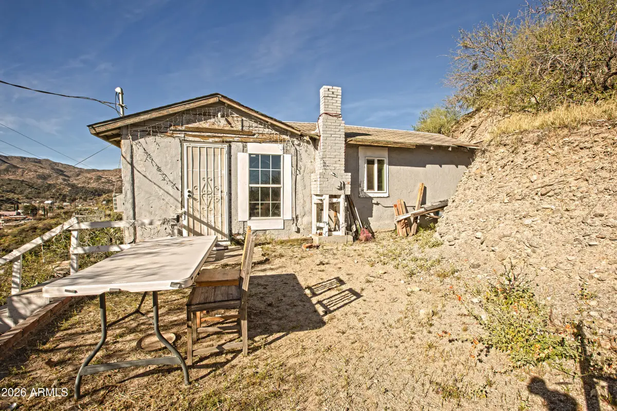 512 W Pinto Street, Miami, AZ 85539 - #1