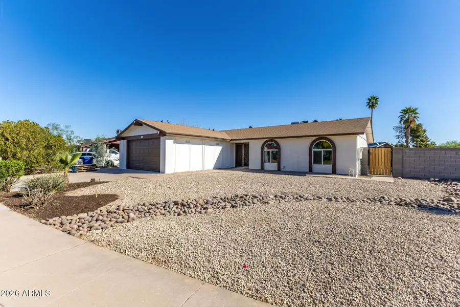 402 W El Prado Road, Chandler, AZ 85225 - #2