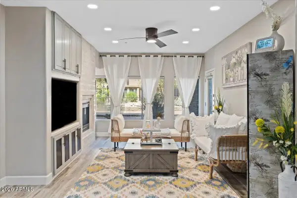 5350 E Deer Valley Drive #1250, Phoenix, AZ 85054