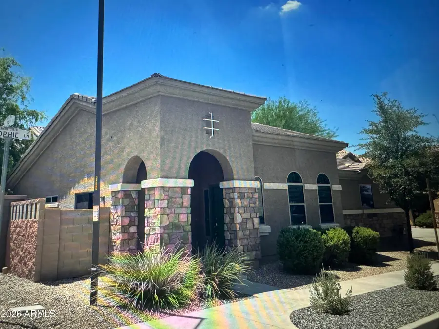 3921 E Sophie Lane, Phoenix, AZ 85042 - #2