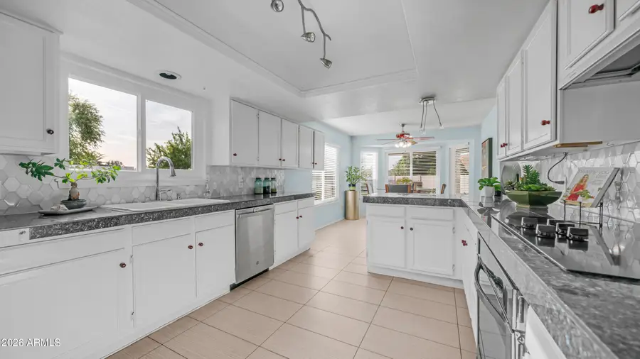 408 E Meadows Lane, Gilbert, AZ 85234 - #2