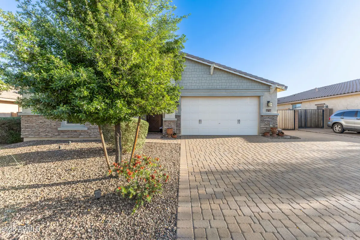 18627 W Mackenzie Drive, Goodyear, AZ 85395 - #1