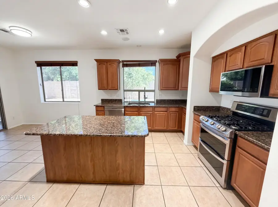 2634 E Ridge Creek Road, Phoenix, AZ 85024 - #2