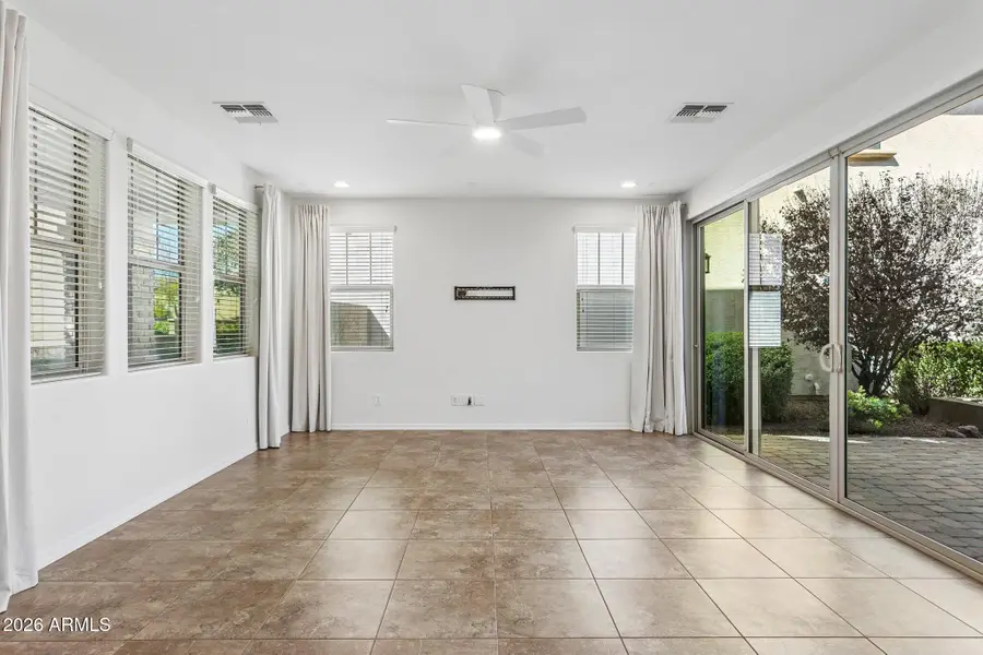 922 S Agnes Lane, Gilbert, AZ 85296 - #3