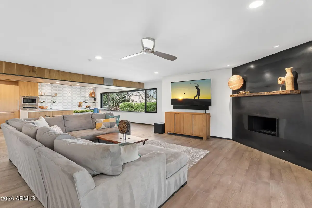 46 W Tam Oshanter Drive, Phoenix, AZ 85023 - #1