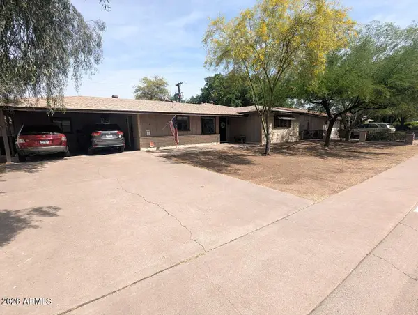 2240 W Berridge Lane, Phoenix, AZ 85015