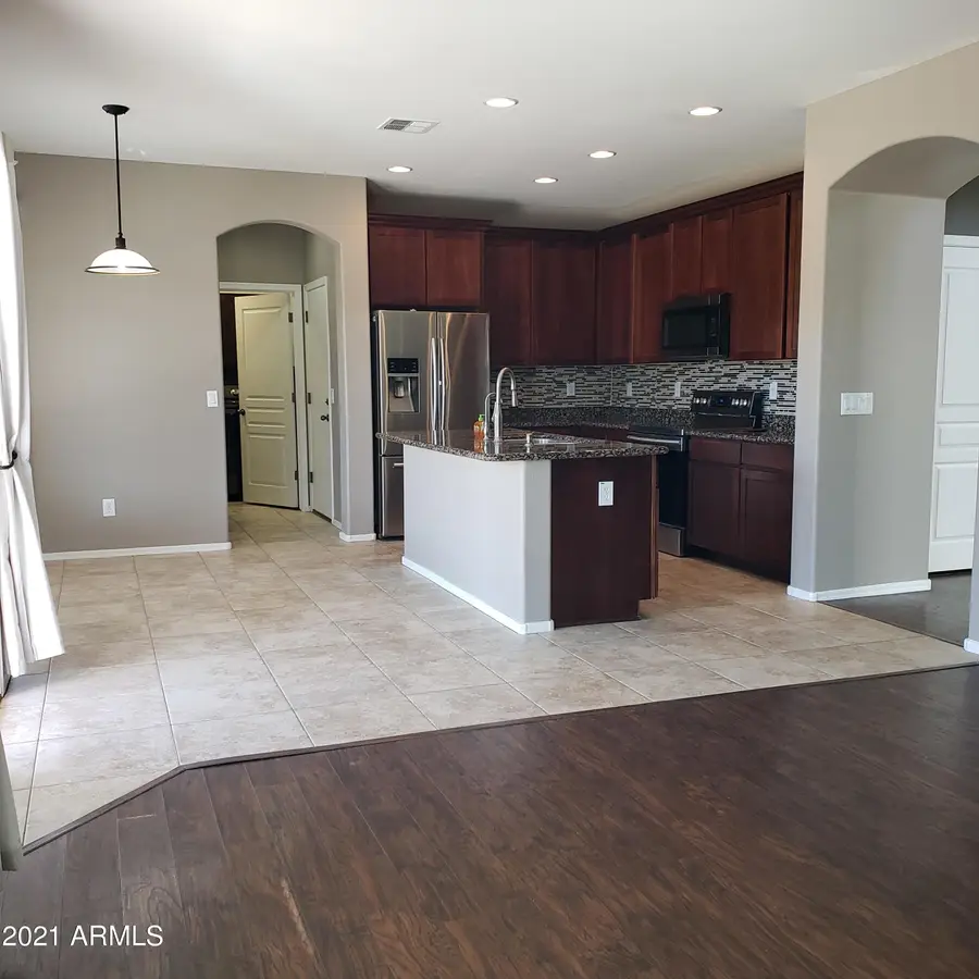 207 S La Amador Trail, Casa Grande, AZ 85194 - #3