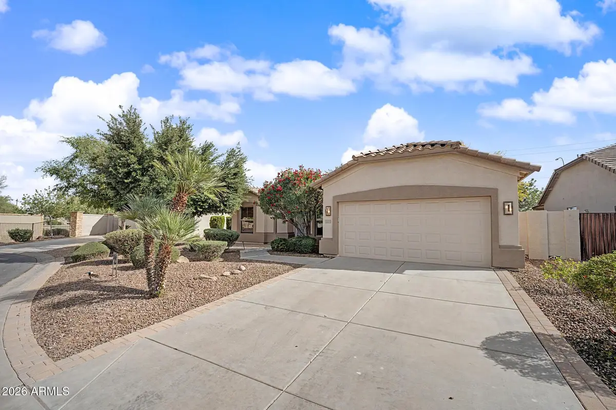3211 E Gleneagle Drive, Chandler, AZ 85249 - #1
