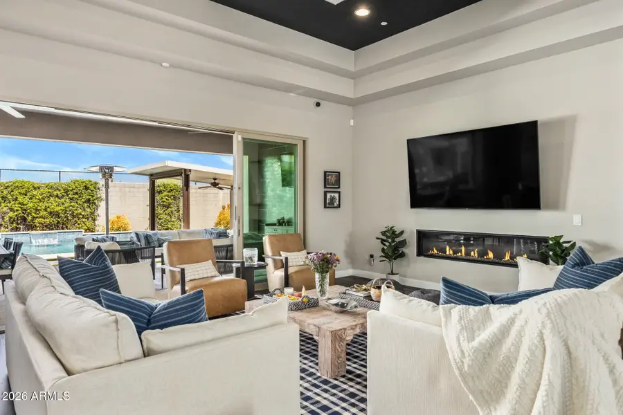 3244 E Daley Lane, Phoenix, AZ 85050 - #3