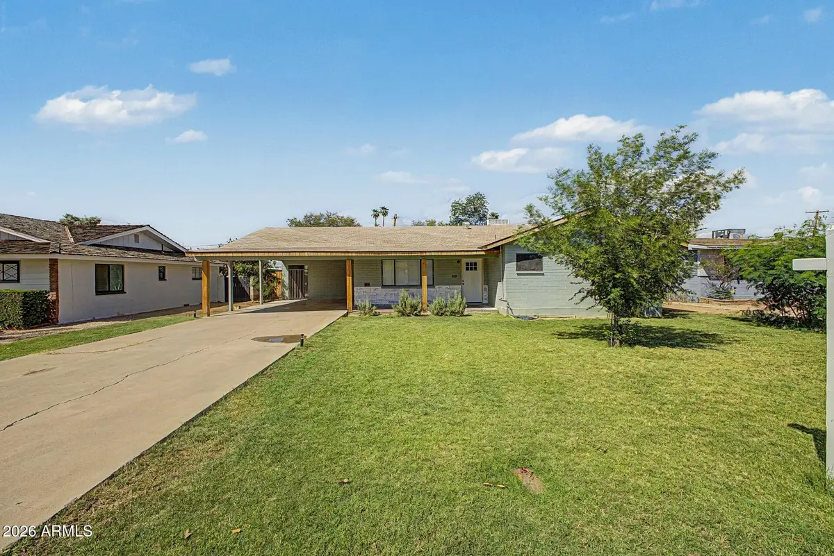 5828 W Morten Avenue, Glendale, AZ 85301 - #1