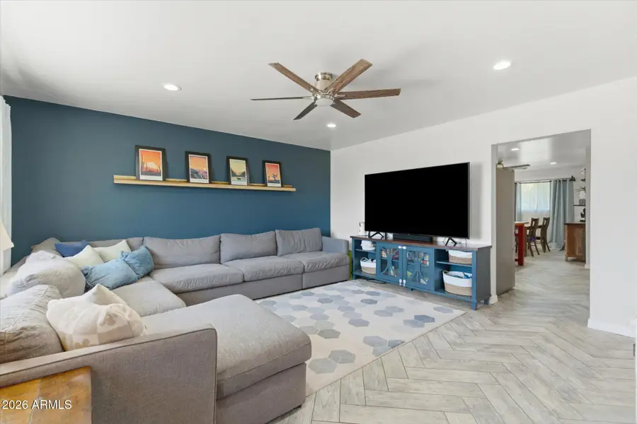 812 W Parkway Boulevard, Tempe, AZ 85281 - #3
