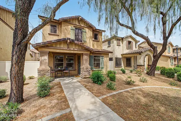 5815 E Grove Avenue, Mesa, AZ 85206