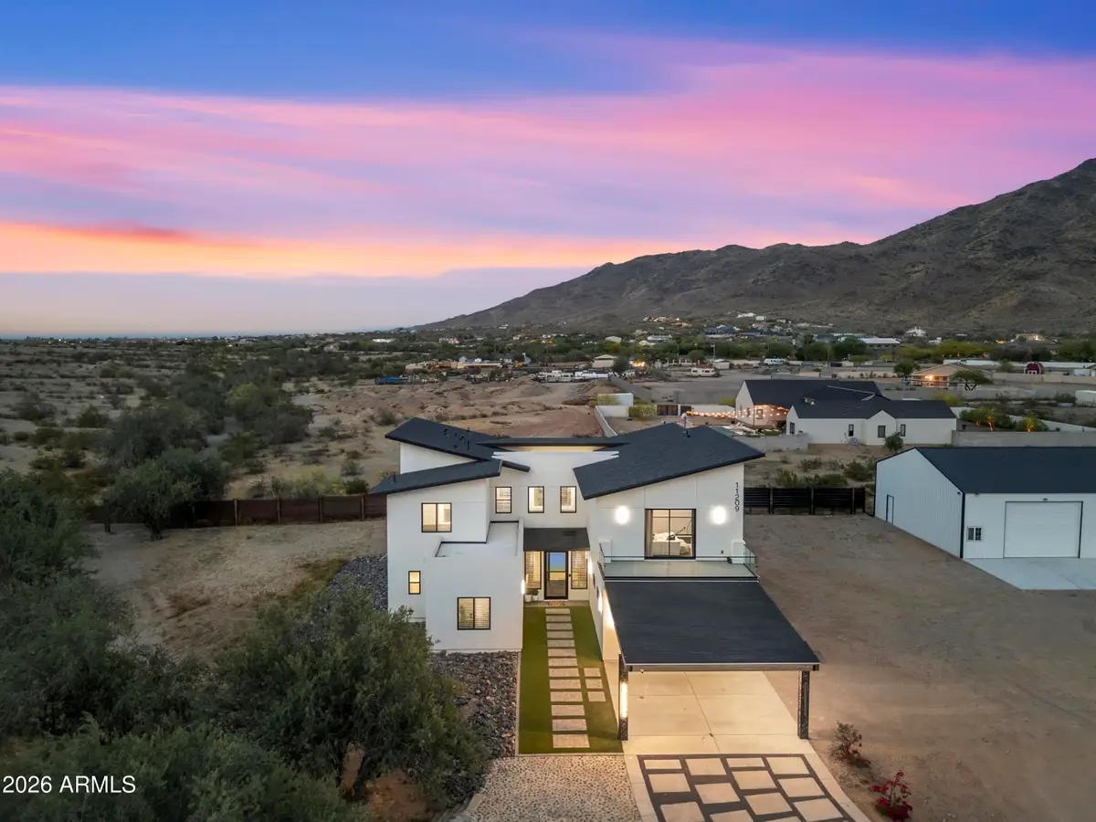 11209 S 39th Lane, Laveen, AZ 85339 - #1