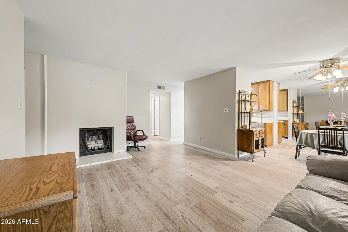 5525 E Thomas Road #H2, Phoenix, AZ 85018 - #1