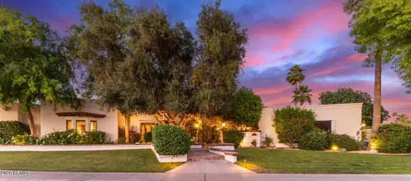 8132 E Del Barquero Drive, Scottsdale, AZ 85258