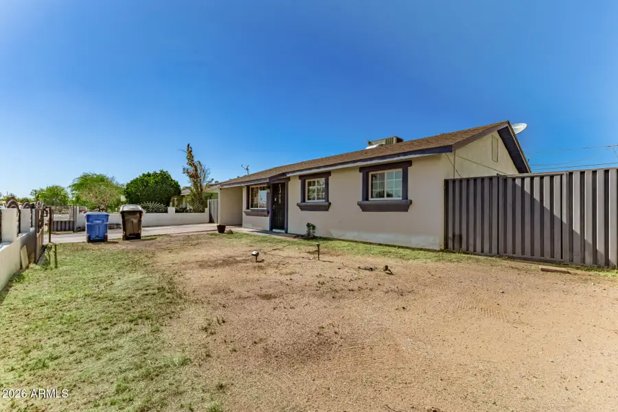 6952 W Wolf Street, Phoenix, AZ 85033 - #3