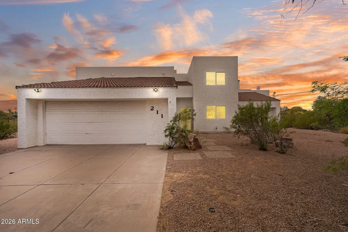 211 E Campo Desierto Road, Tempe, AZ 85288 - #1