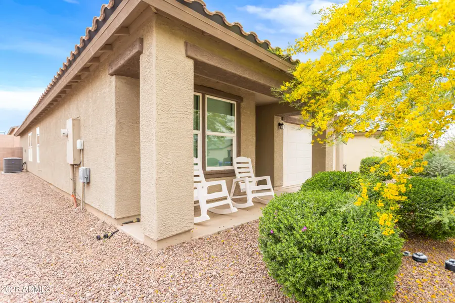 384 S Juniper Street, Benson, AZ 85602 - #2