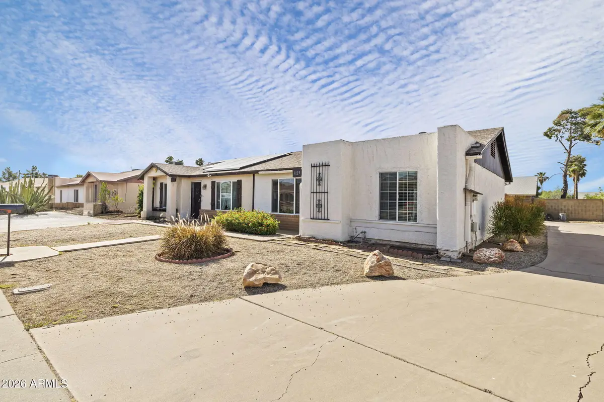 5123 W Willow Avenue, Glendale, AZ 85304 - #1