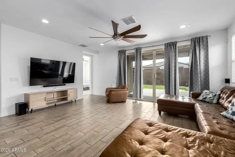 1631 W Paseo Way, Phoenix, AZ 85041 - #2