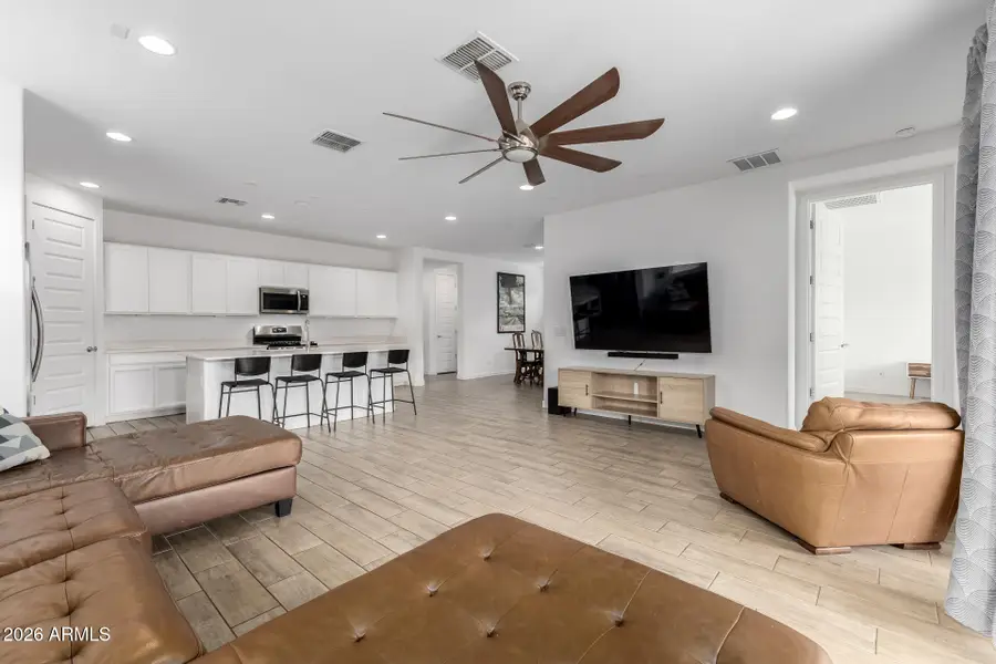 1631 W Paseo Way, Phoenix, AZ 85041 - #3