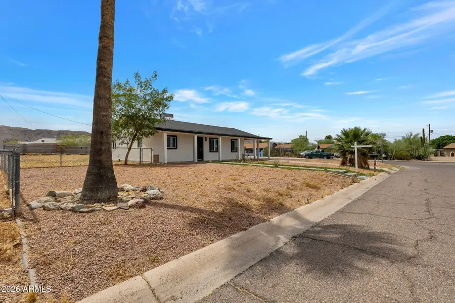 219 W Paseo Way, Phoenix, AZ 85041 - #2