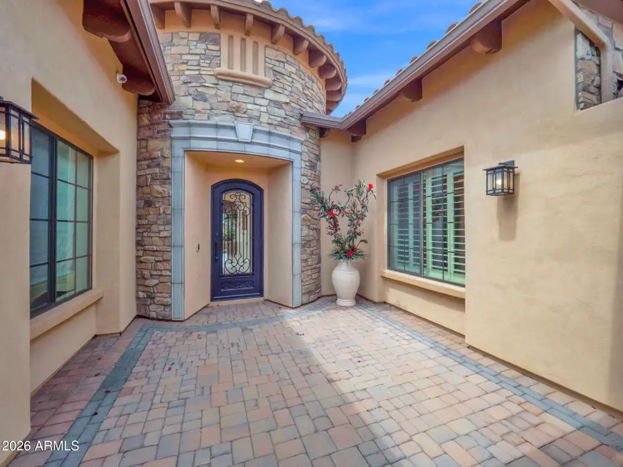 8925 E Rosedale Circle, Mesa, AZ 85207 - #3