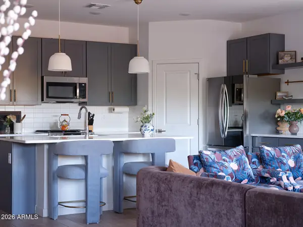 3053 W Straight Arrow Lane, Phoenix, AZ 85083