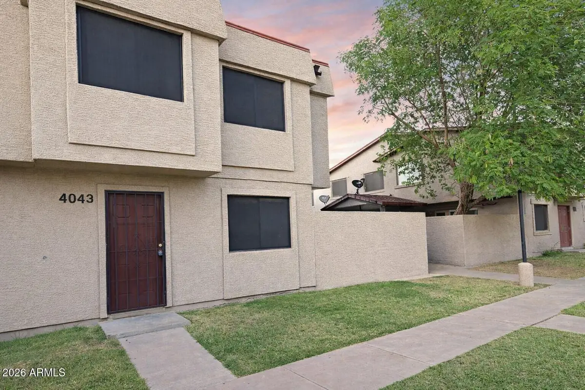 4043 W Wonderview Road, Phoenix, AZ 85019 - #1