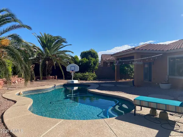 17544 W Port Royale Lane, Surprise, AZ 85388