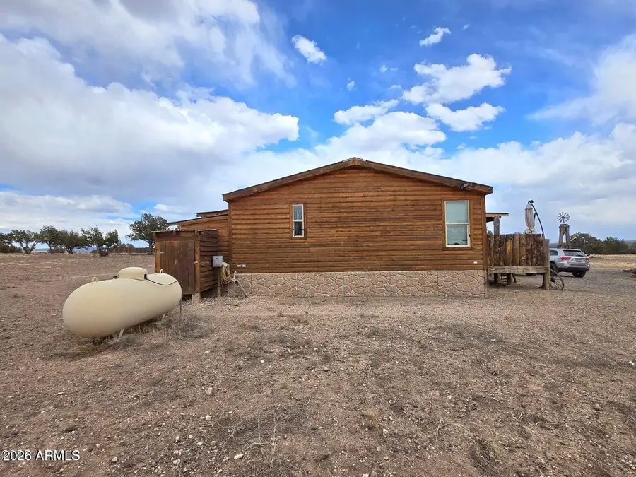 8495 W Antelope Run Road, Ash Fork, AZ 86320 - #3