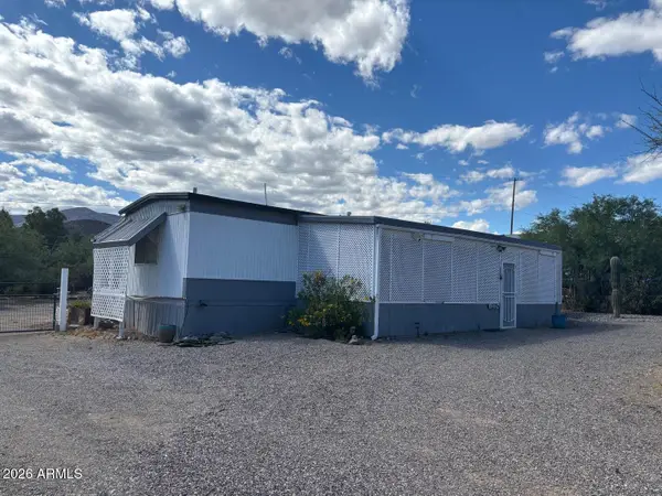 33800 S Davenport Lane, Black Canyon City, AZ 85324