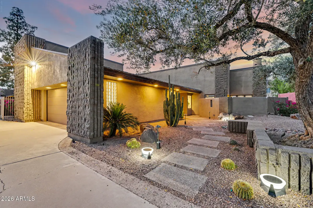 122 E Loma Vista Drive, Tempe, AZ 85282 - #1