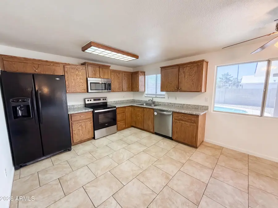 8107 W Meadowbrook Avenue, Phoenix, AZ 85033 - #2