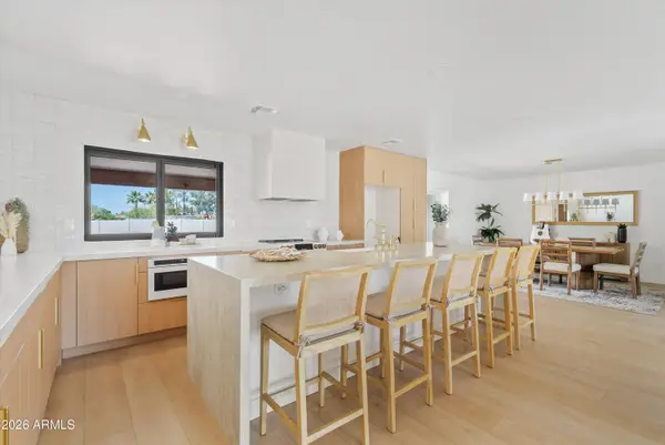 16436 N 40th Place, Phoenix, AZ 85032