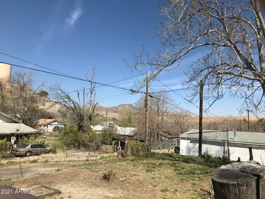 6001 S Board Drive, Miami, AZ 85539 - #3