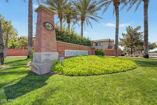 905 S Osborn Lane, Gilbert, AZ 85296