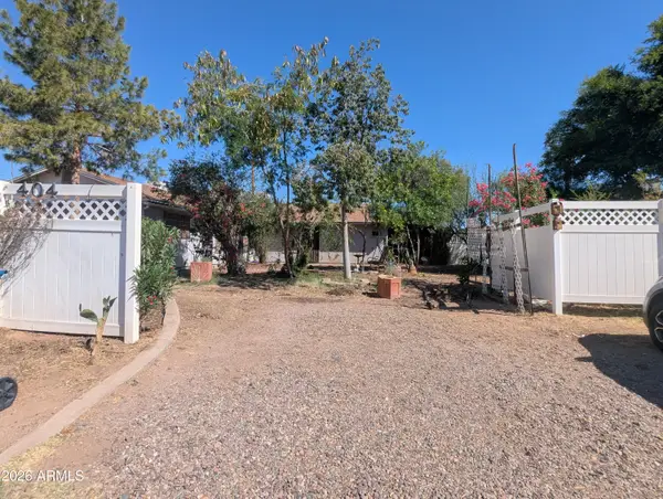 404 E Osage Avenue, Apache Junction, AZ 85119
