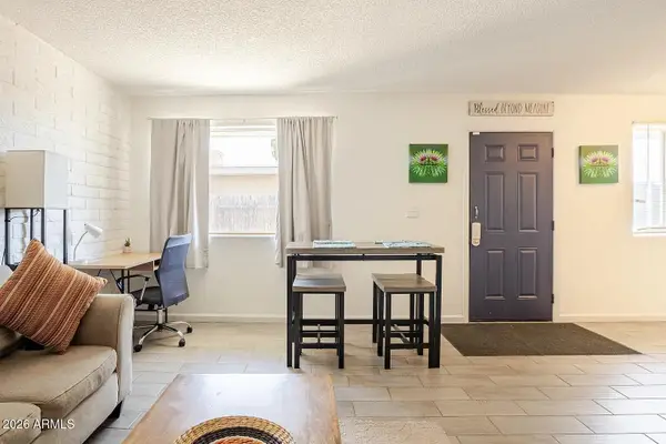 7031 N 80th Avenue, Glendale, AZ 85303