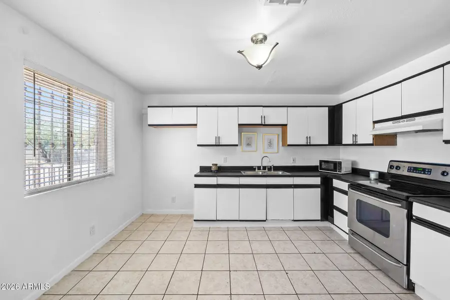 1946 E Jones Avenue, Phoenix, AZ 85040 - #2