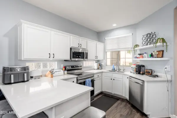 16922 S Cedarwood Lane, Phoenix, AZ 85048